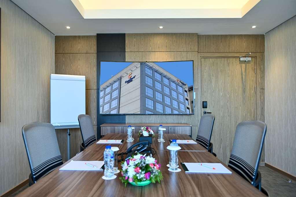 Comfort Hotel Jeddah King Road Jidá Facilidades foto